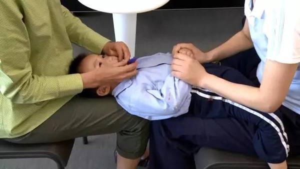 如何从小到大保护好牙齿?
