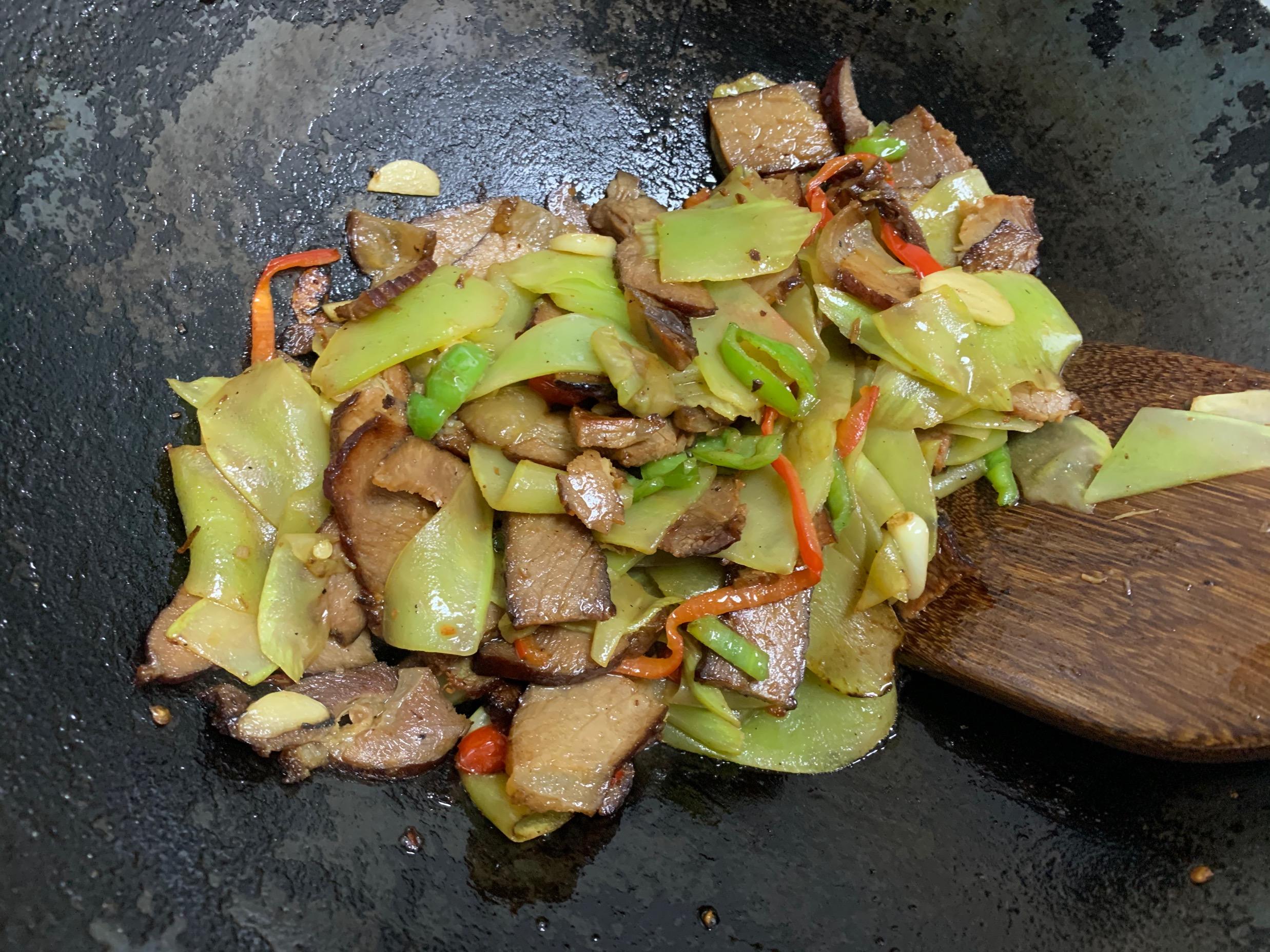 干锅莴笋怎么做_干锅莴笋的做法_豆果美食