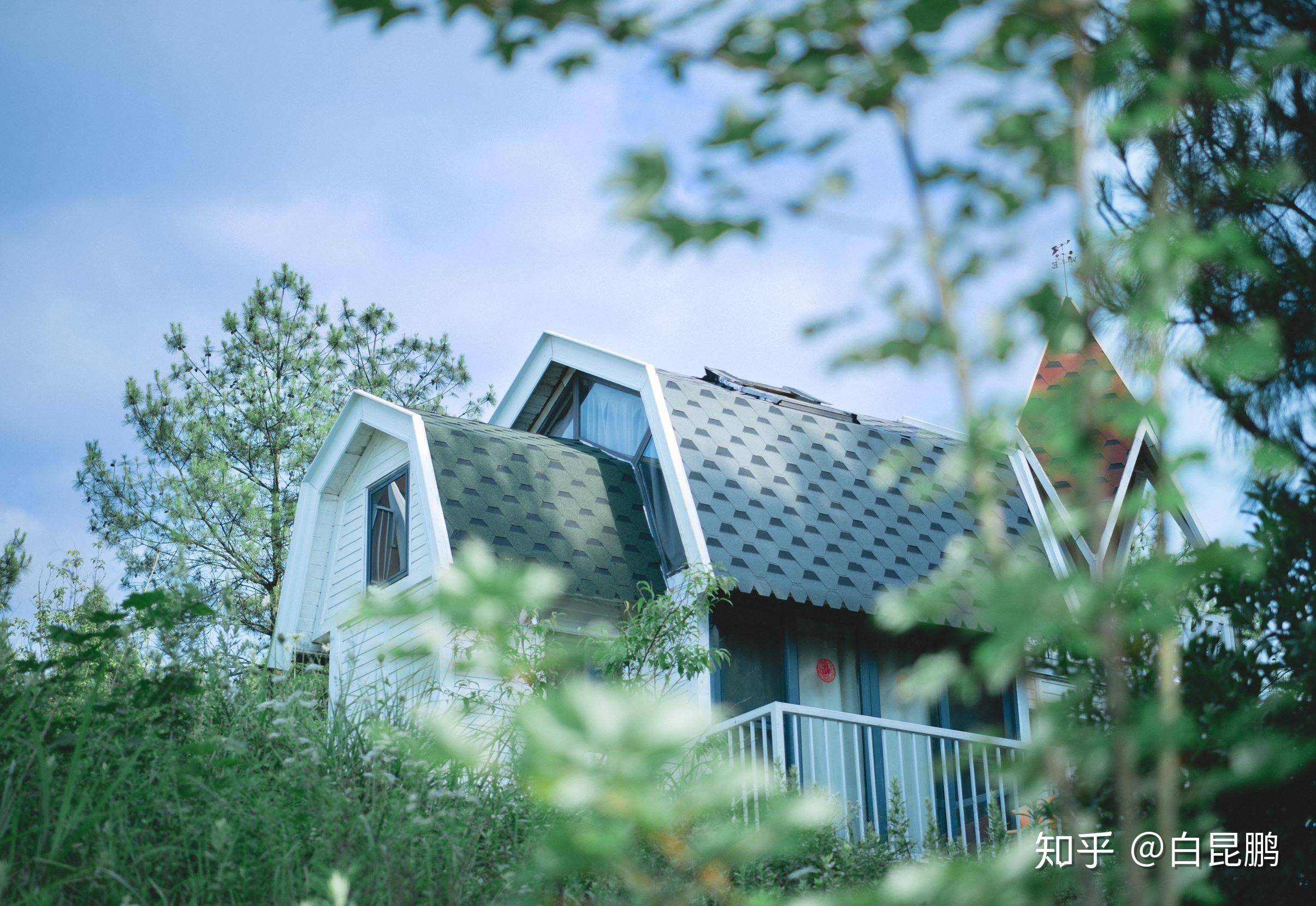 我一直不愿意将金刀侠隐野奢民宿定义为避暑地,我一直将它定义为离