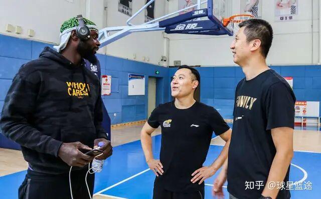 辽篮主教练郭士强下课去年刚退役的杨鸣接手你看好这次换帅吗