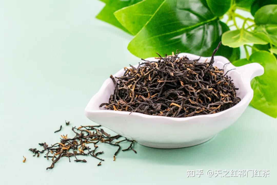 三聞茶葉的香氣是評定茶葉品質的重要標準.