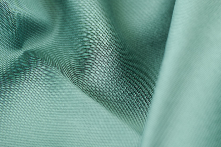 服装设计学院排名_不同材质面料的造型特点_服装面料特性介绍