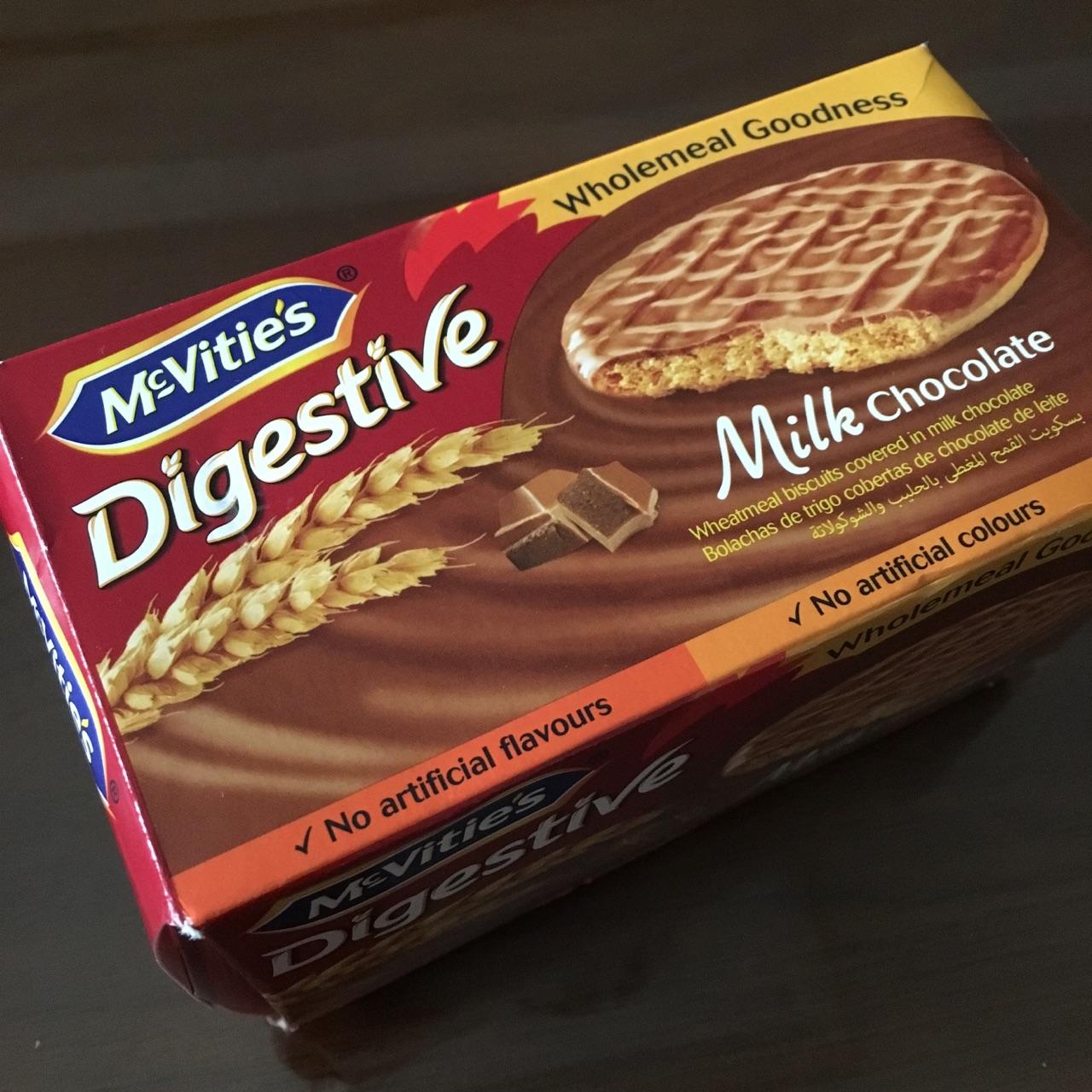 饼干比露怡消化饼大,饼干是消化饼独有的潮软,正和我口感,涂层巧克力