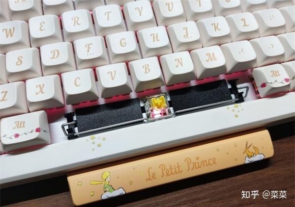 IQUNIX ZX75小王子联名款ZX75三模机械键盘开箱使用测评- 知乎