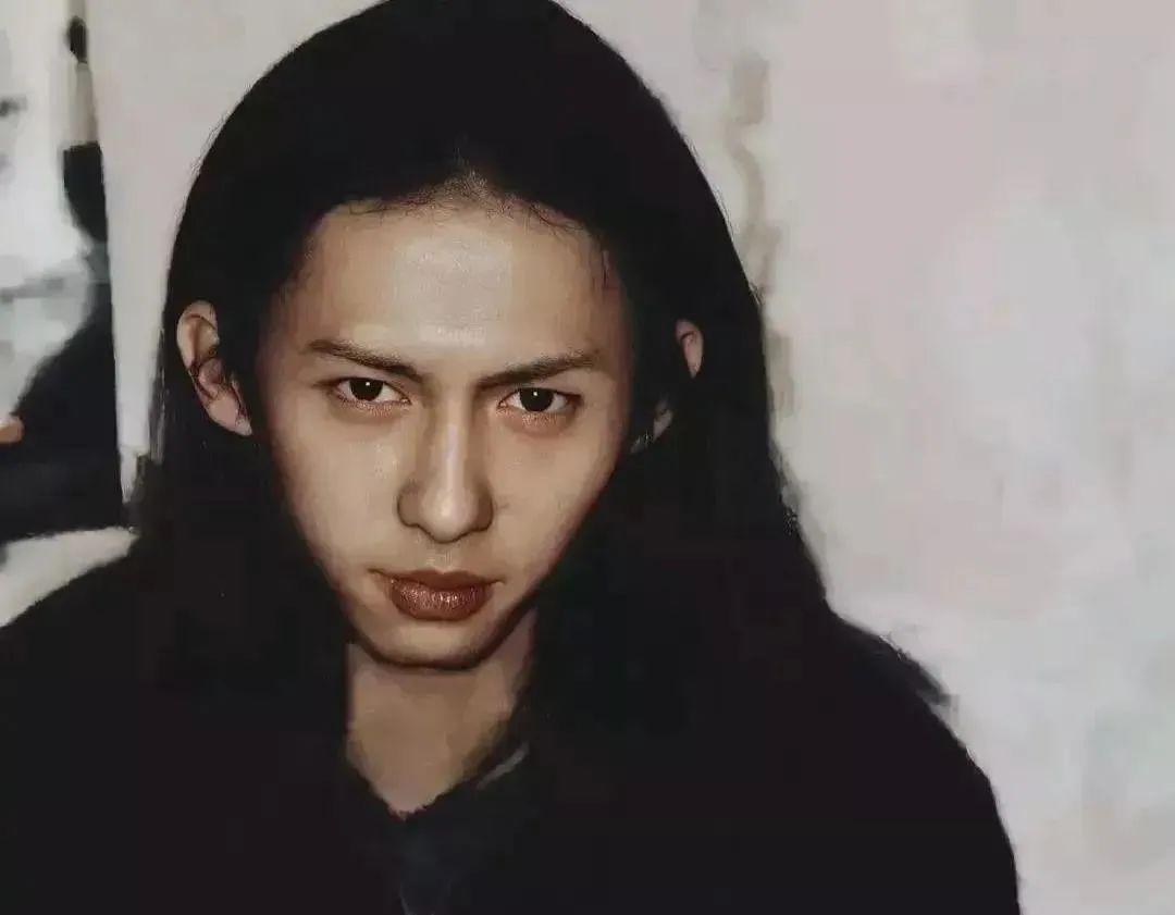 从《快男》到摇滚乐队天花板黑豹主唱,张淇终于通过《披荆斩棘的哥哥》节目火了 - 知乎