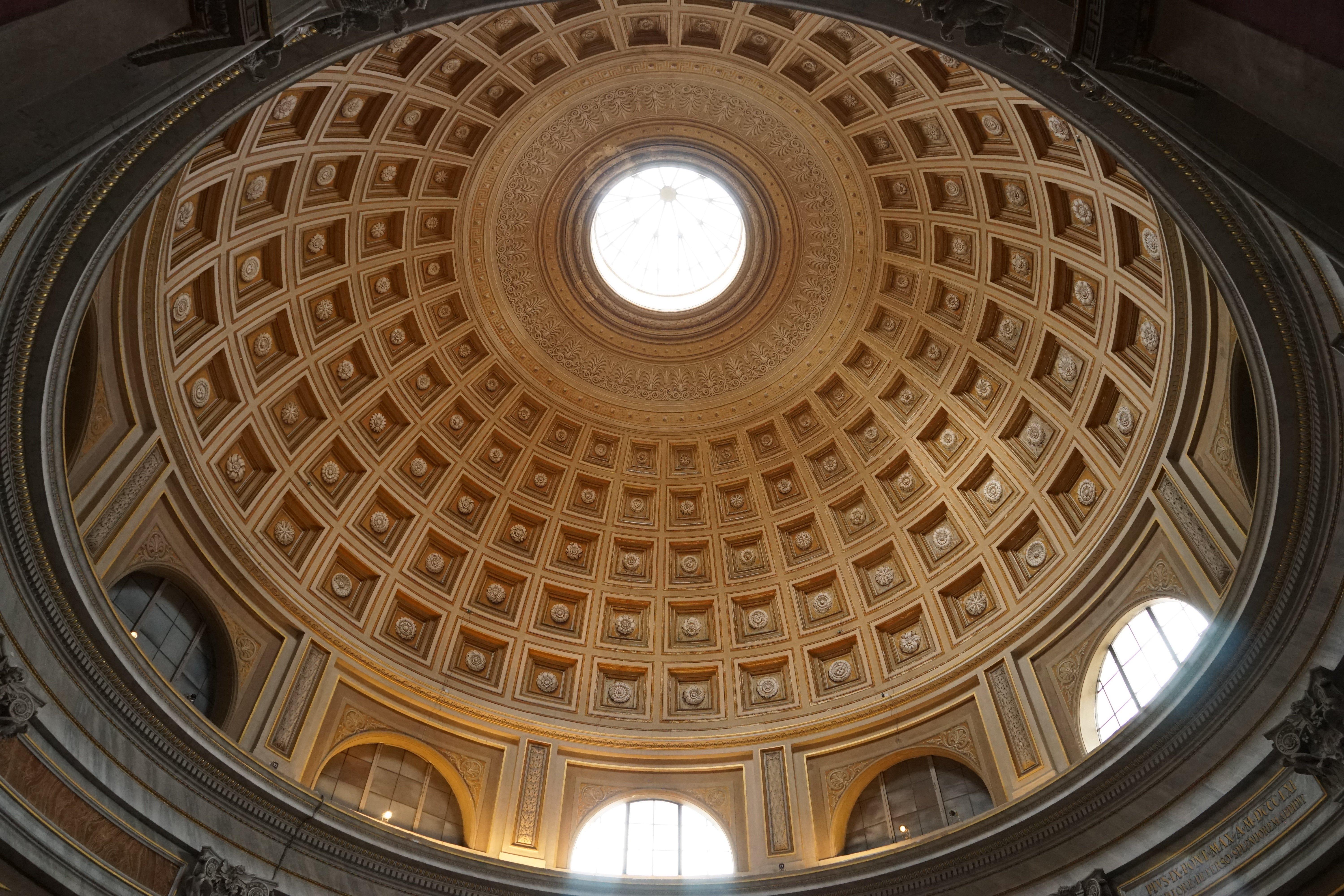 万神殿(pantheon)万神殿是哈德良乃至古罗马最为瞩目的建筑遗产之一