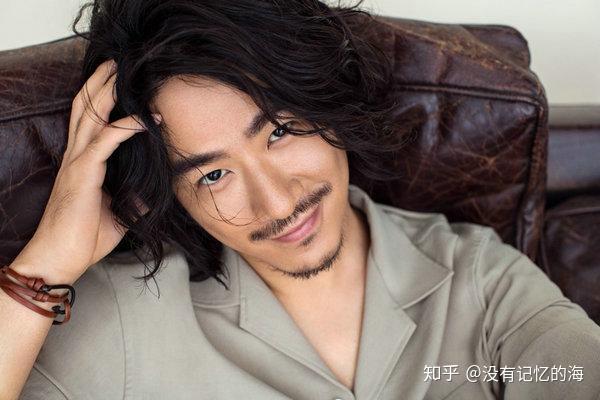 那些爱烫头的小胡子大叔们逼死脸盲症系列