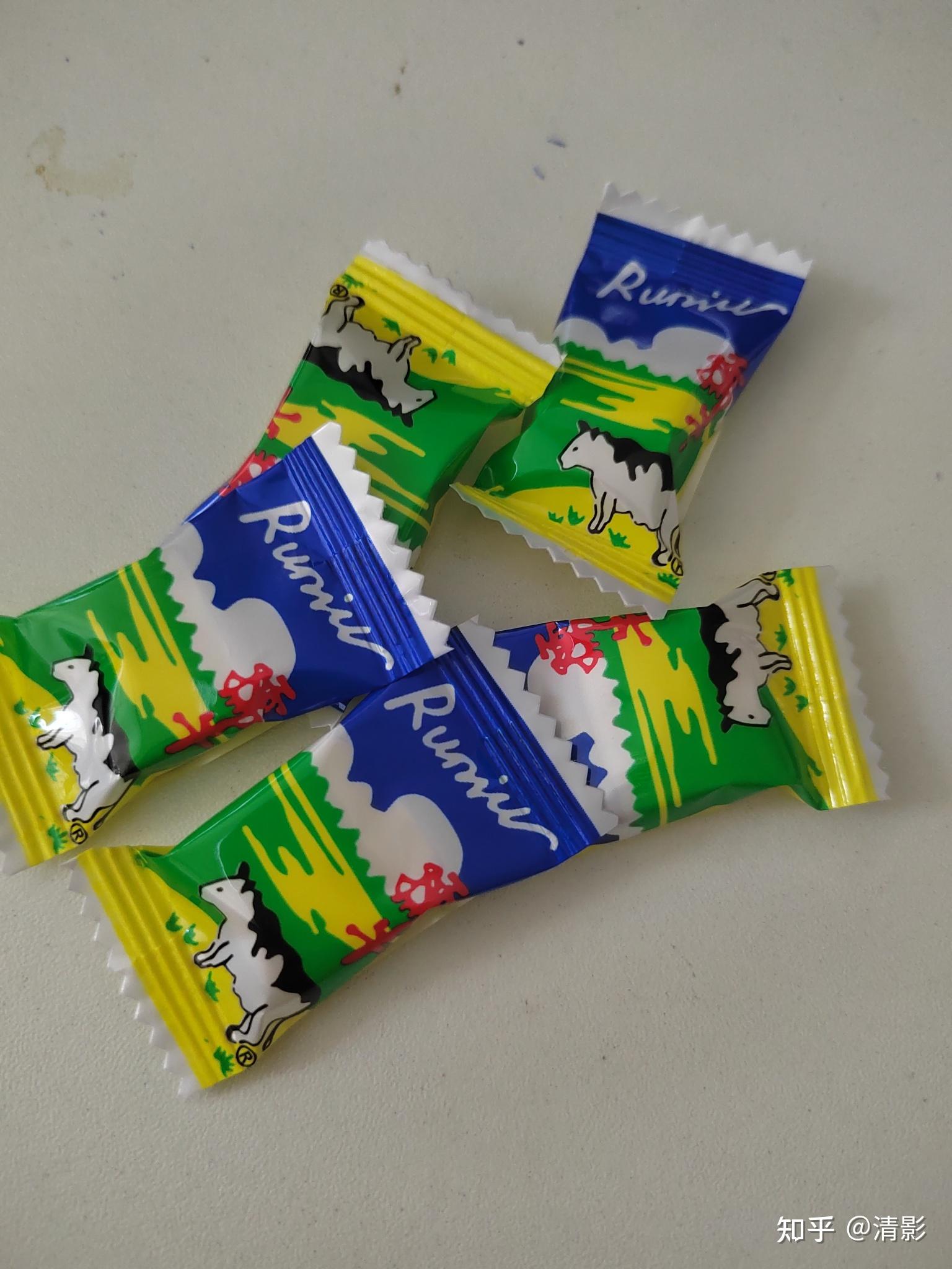 95后,小时候在温州吃过一种奶糖,包装是大红色的,上面有一个牛头,不