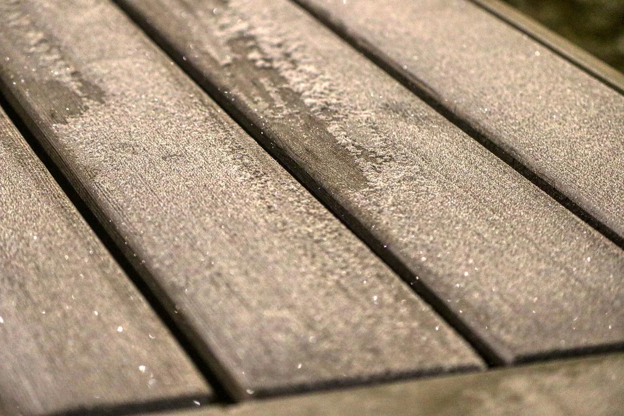 2. 调整冷冻室温度