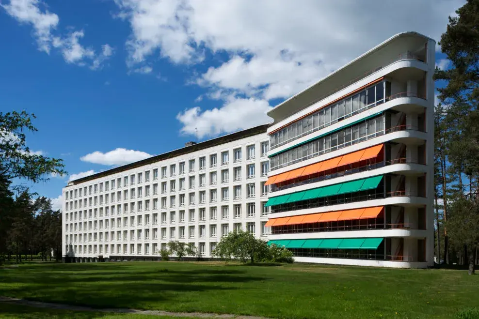 荷导探校芬兰阿尔托大学不学不成不问不知这所世界top10的年轻大学