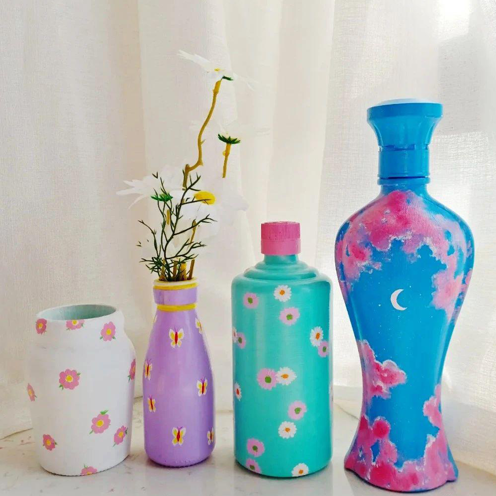 废旧瓶子不要扔一招教你变废为宝