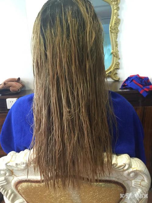 女生中长发头发毛躁有没有一些精油可以抚平毛躁的呀