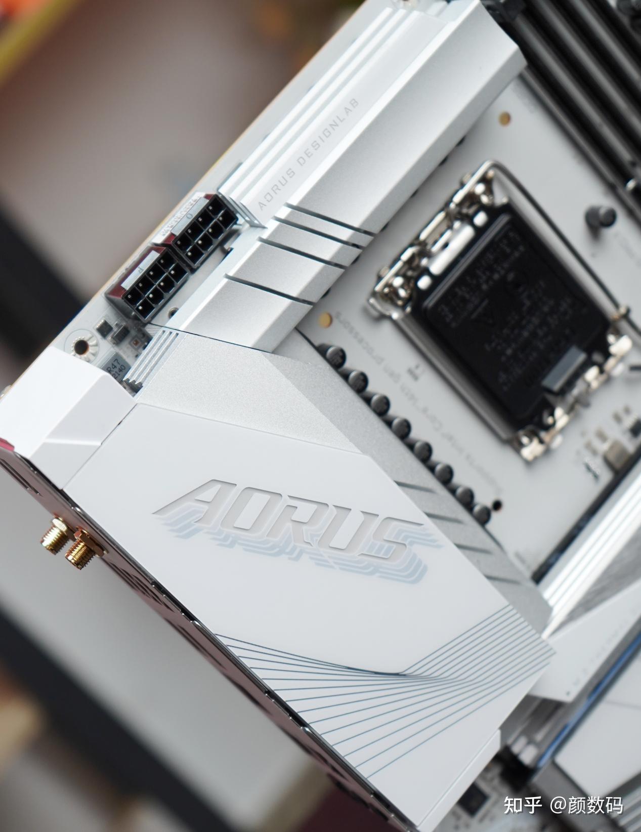 技嘉冰雕x主板上手体验d5内存狂飙8266mhz稳压14代酷睿i9