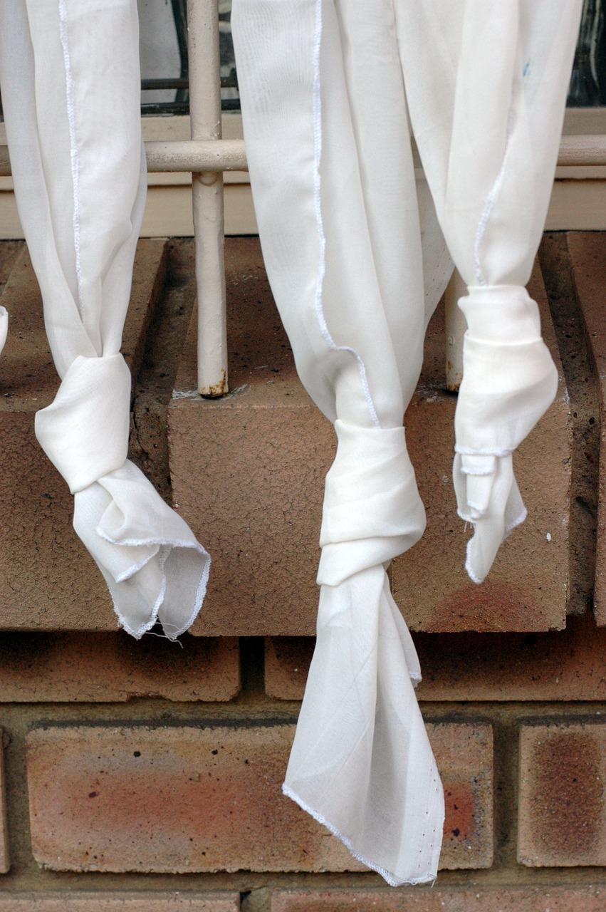 蕾丝窗帘一套多少钱