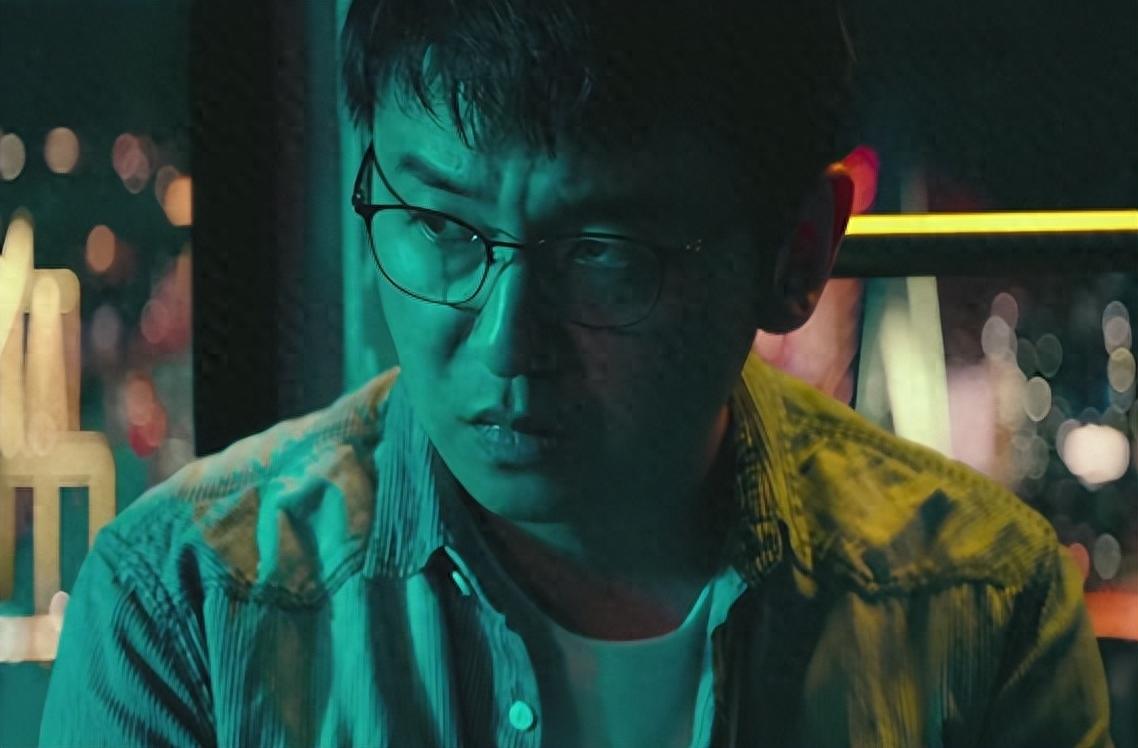 如何评价张艺谋执导,雷佳音,张国立,于和伟和周冬雨主演的电影《坚如