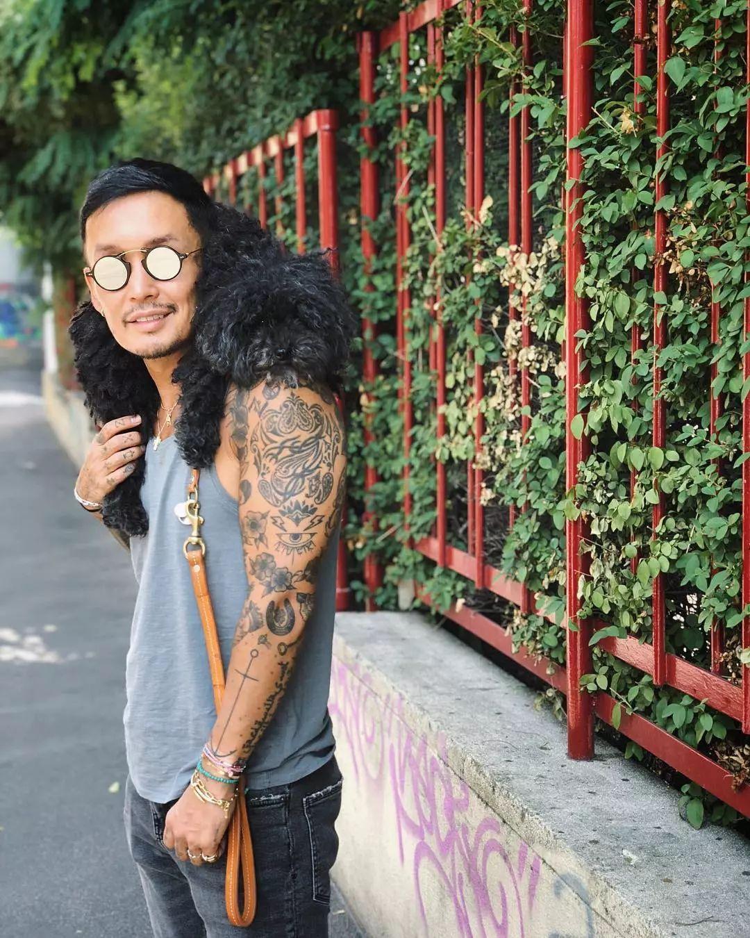 日本最帅花臂大叔跑去纽约开花店年过四十一身肌肉迷倒万千少女