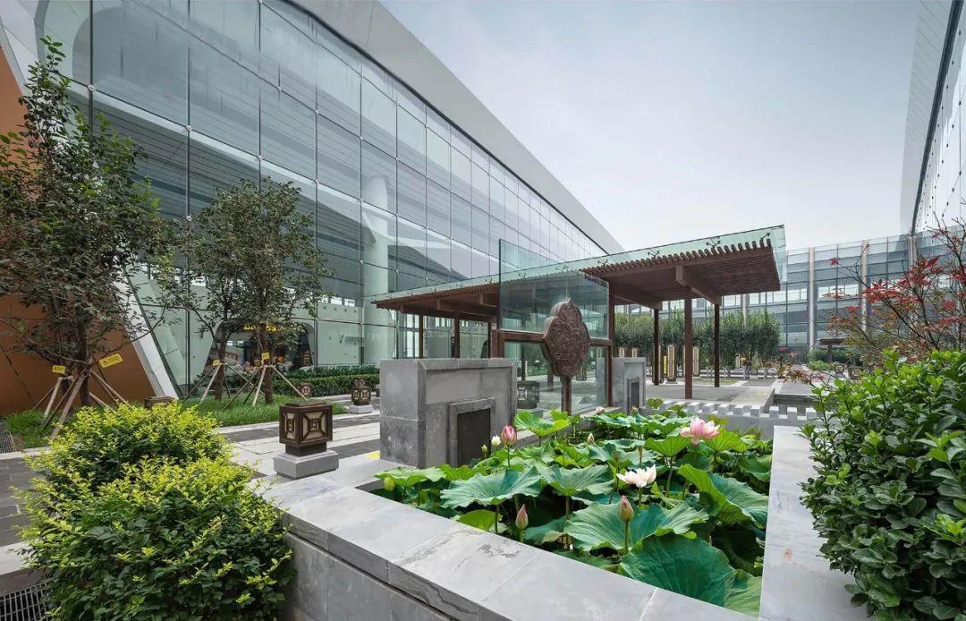 北京大兴国际机场航站区指廊庭院景观工程