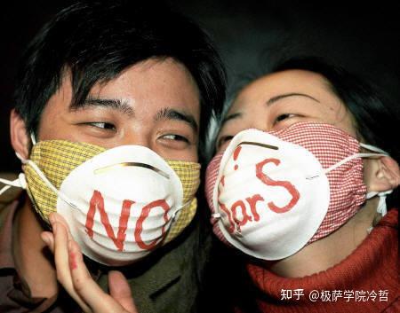 为什么2003年的非典没有全民戴口罩而2020年的新冠病毒就开始全民戴