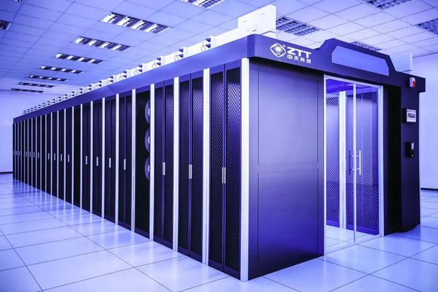 全面提速五大超级数据中心新增百万台服务器现在追赶还来得及