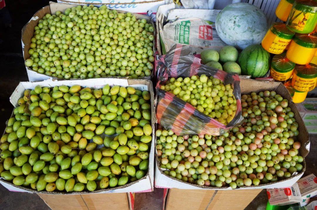 曾在斯里兰卡市场拍的油柑和橄榄再次感叹,潮汕真是个好地方.