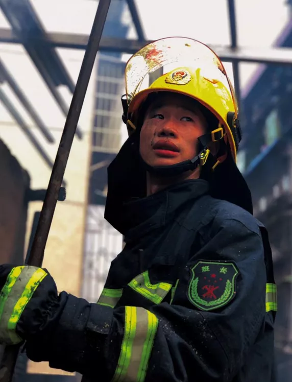 你眼中的消防员是什么样的形象?