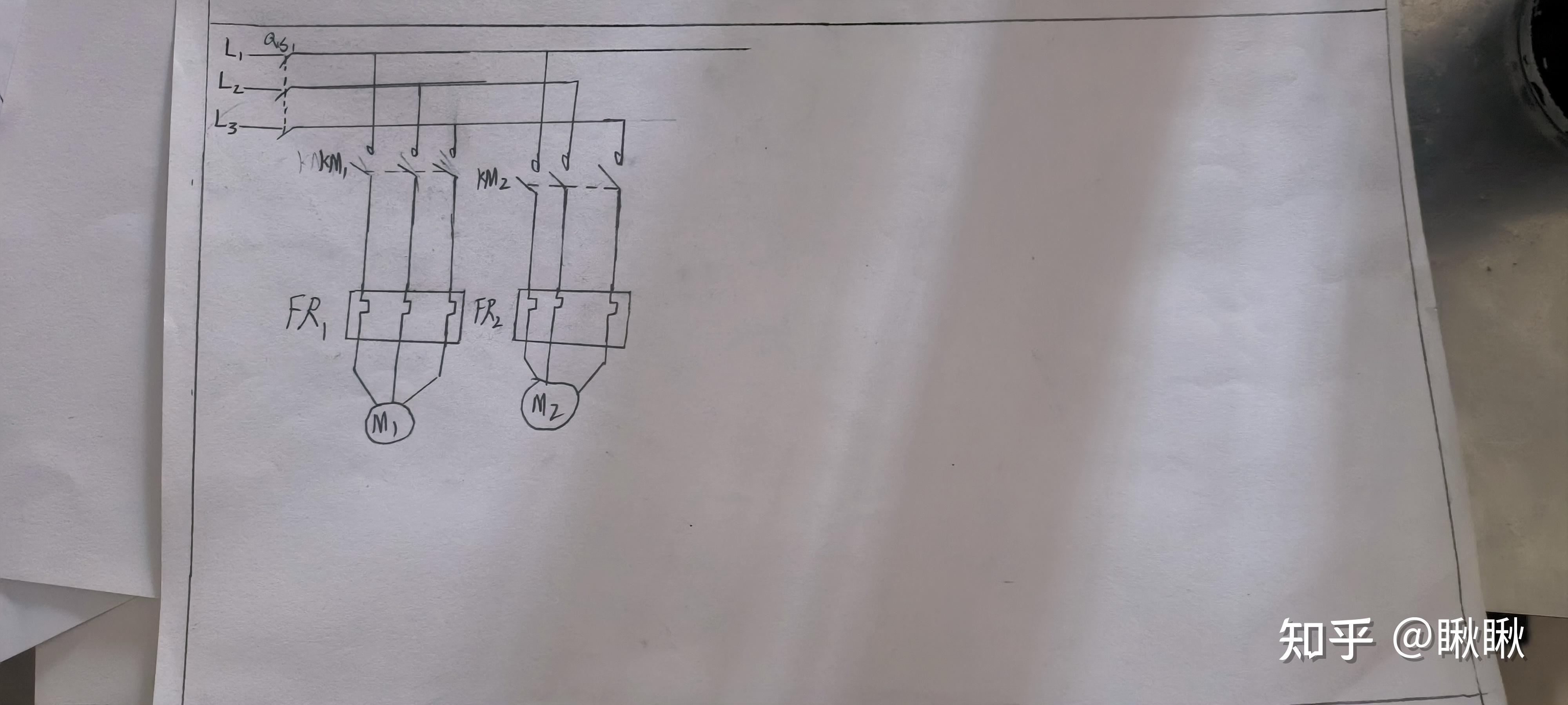 一台设备需两台三相鼠笼型异步电动机m1,m2 控制,控制要求如下:?