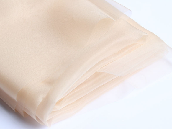 服装设计学院排名_服装面料特性介绍_不同材质面料的造型特点