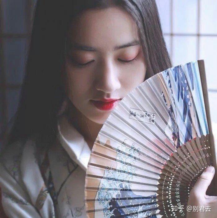 有没有一些古风头像戴着面纱