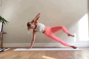 1,动态弓步,20个/侧这个动作,在做的过程中注意,前后腿中间的宽度,是