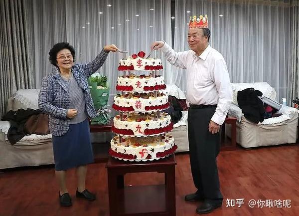 歌唱家李光羲:穷小子和白富美的65年相爱,3个女儿成他的骄傲 - 知乎