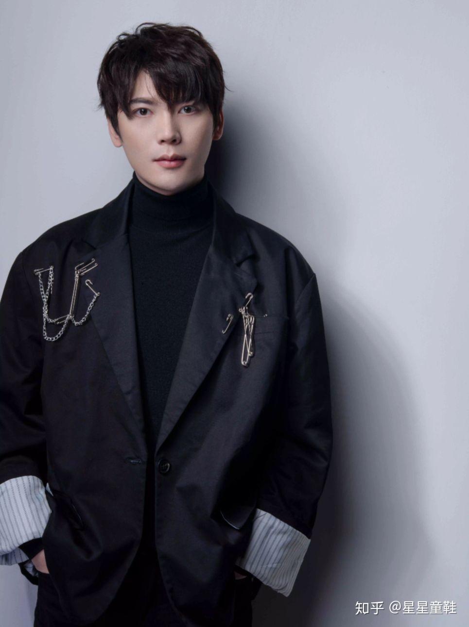 简弘亦为什么总翻唱别人的歌?