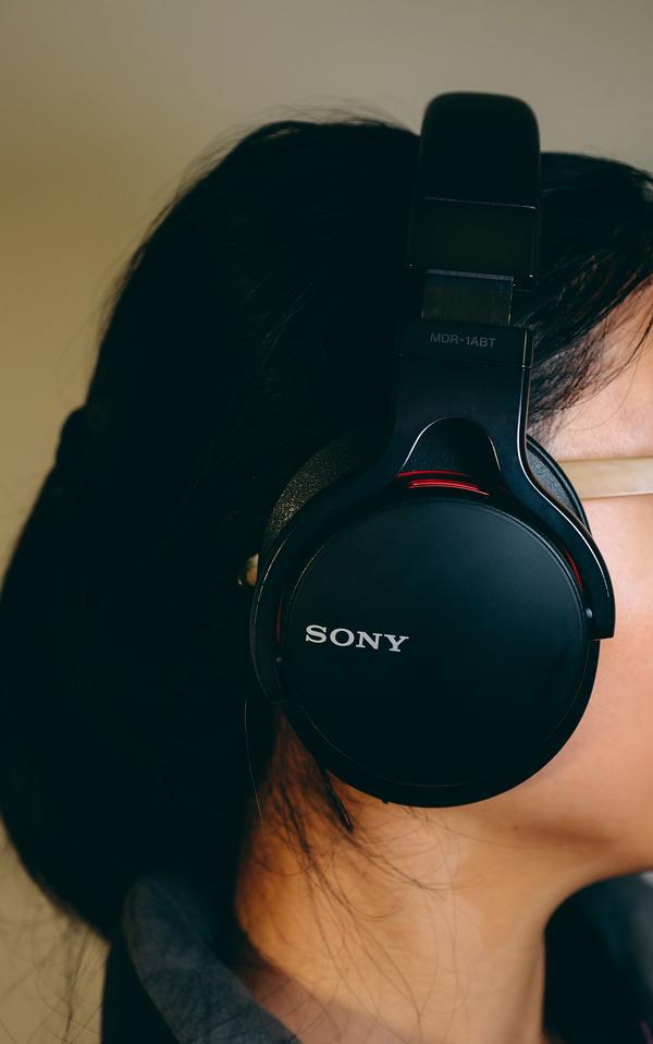 快给我松绑！—SONY MDR-1ABT耳机测评外观篇- 知乎