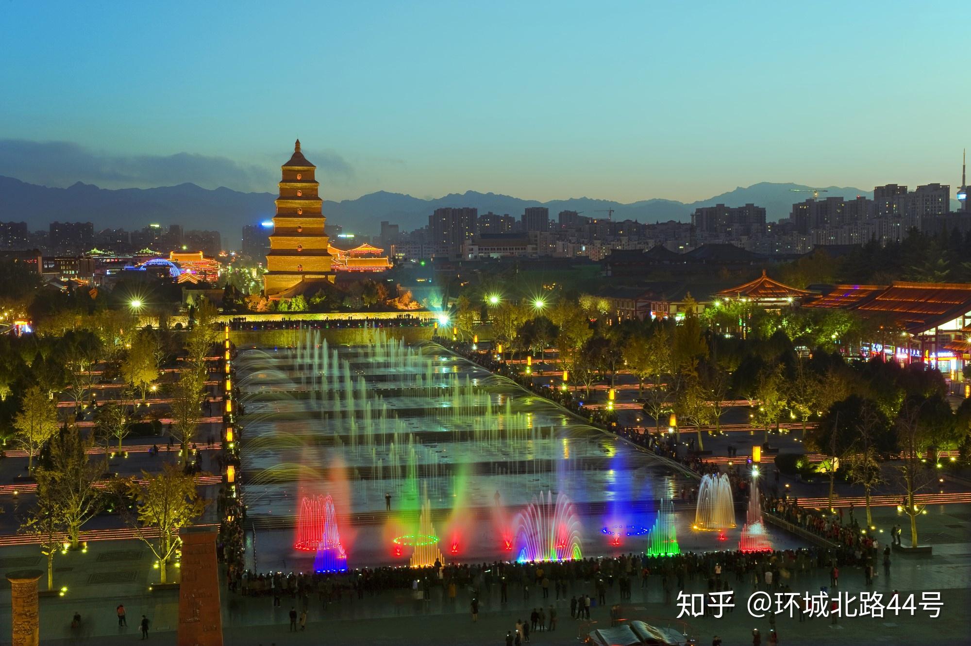 从黑白胶片时代起这里就是西安的网红拍照打卡地