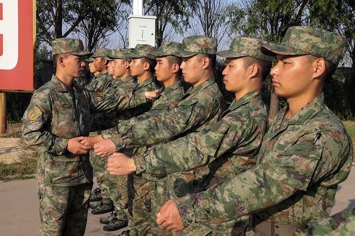 入伍一月，新兵有了新样子！ - 知乎