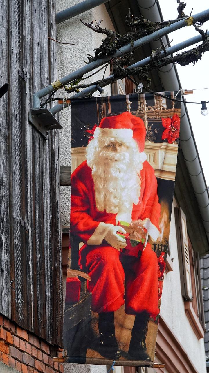 春节贴窗花的习俗