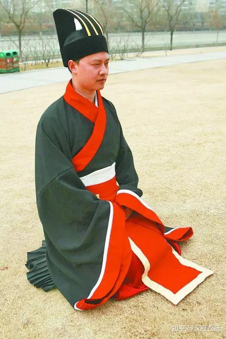 明制祭服凄风苦雨凭吊山川