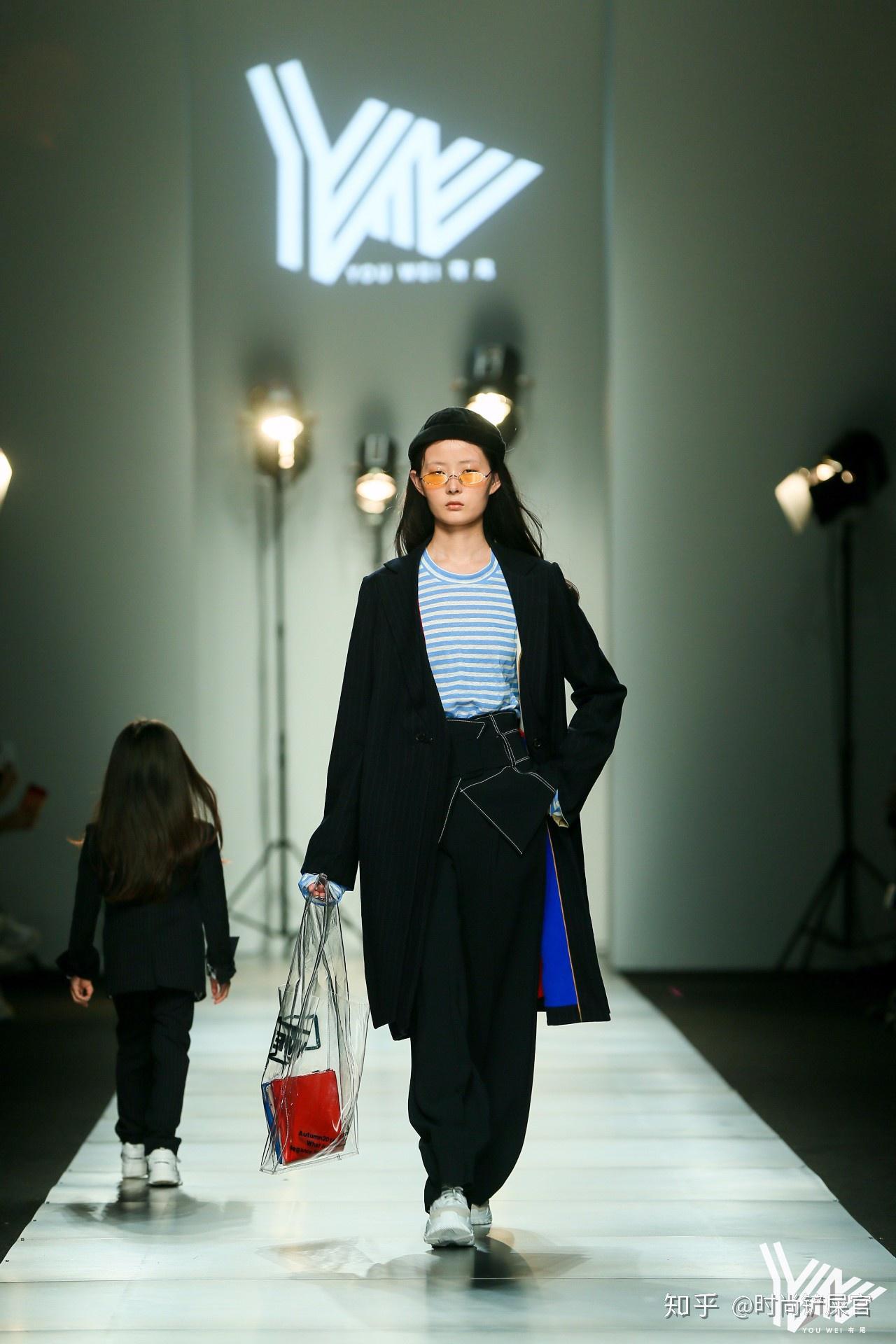 2018aw上海时装周现场 | 直击"有尾"秀场,2分钟带你看懂这个"大女人"