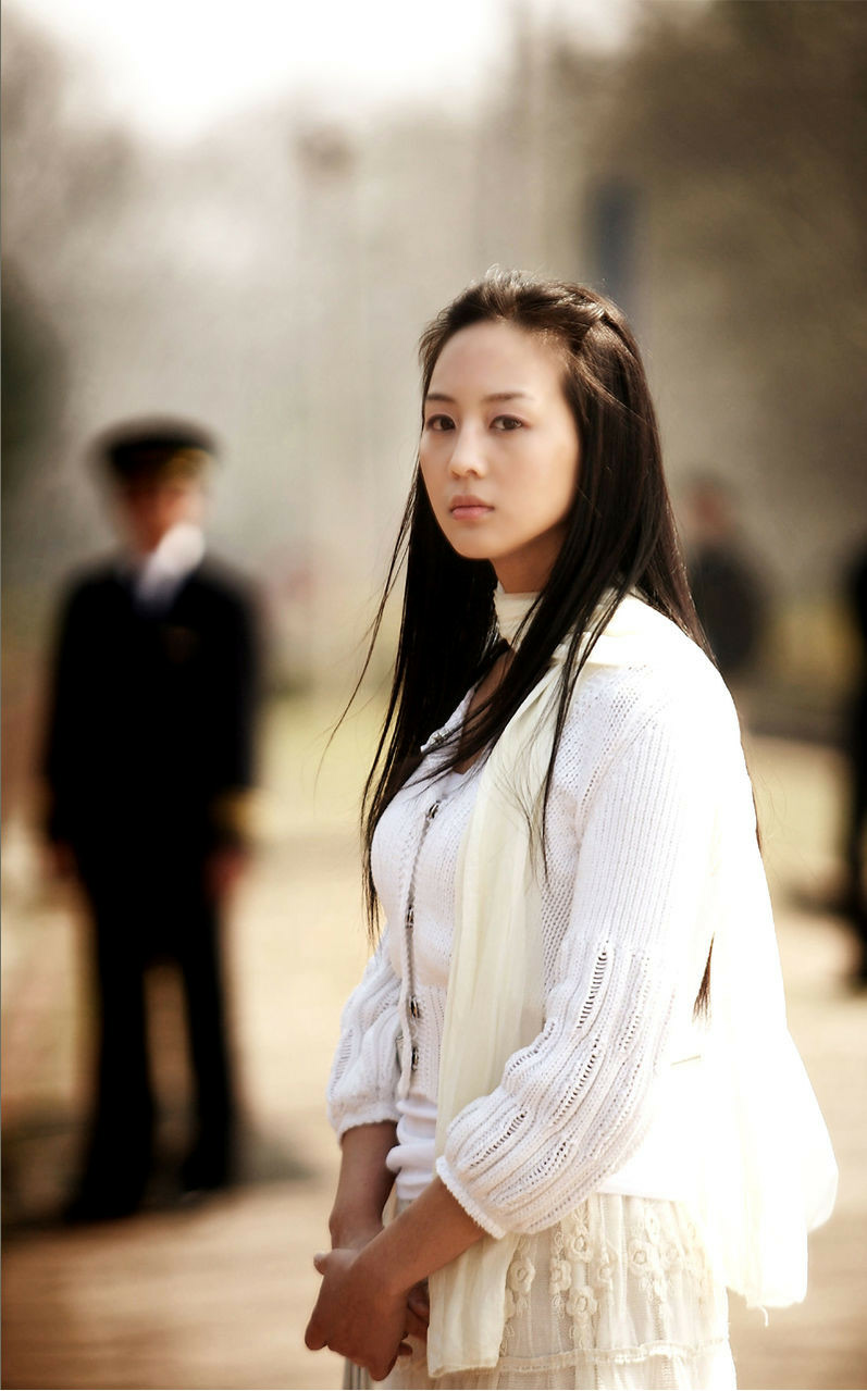 有哪些漂亮的女性剧照或电影截图?