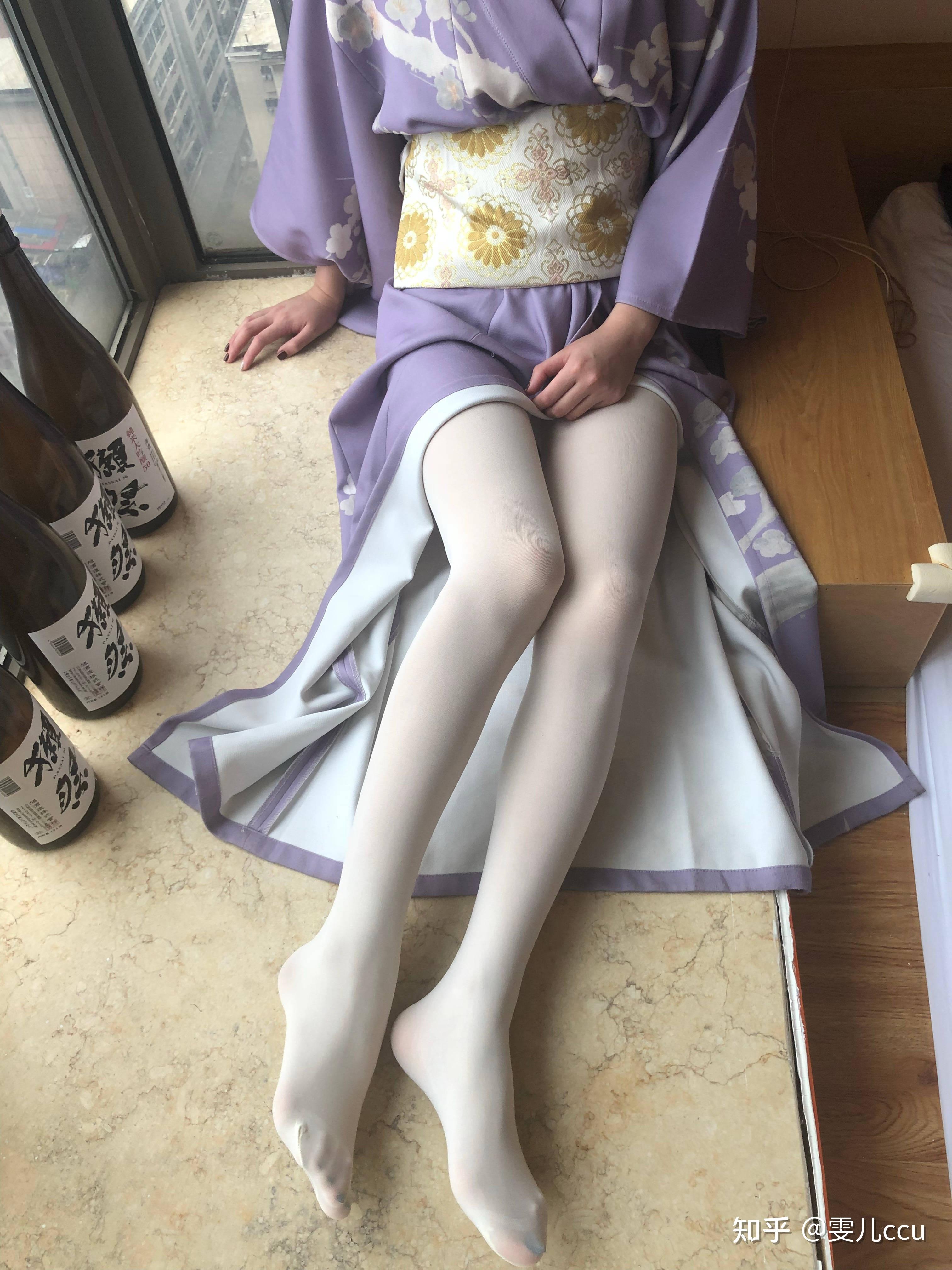 怎么能找到一个喜欢穿白丝的女朋友呢? - 知乎