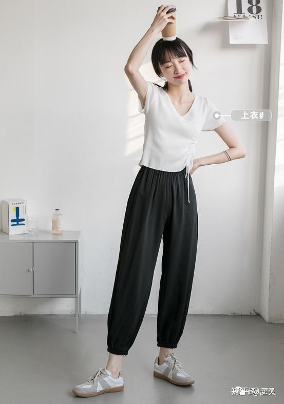 灯笼裤如何搭配衣服