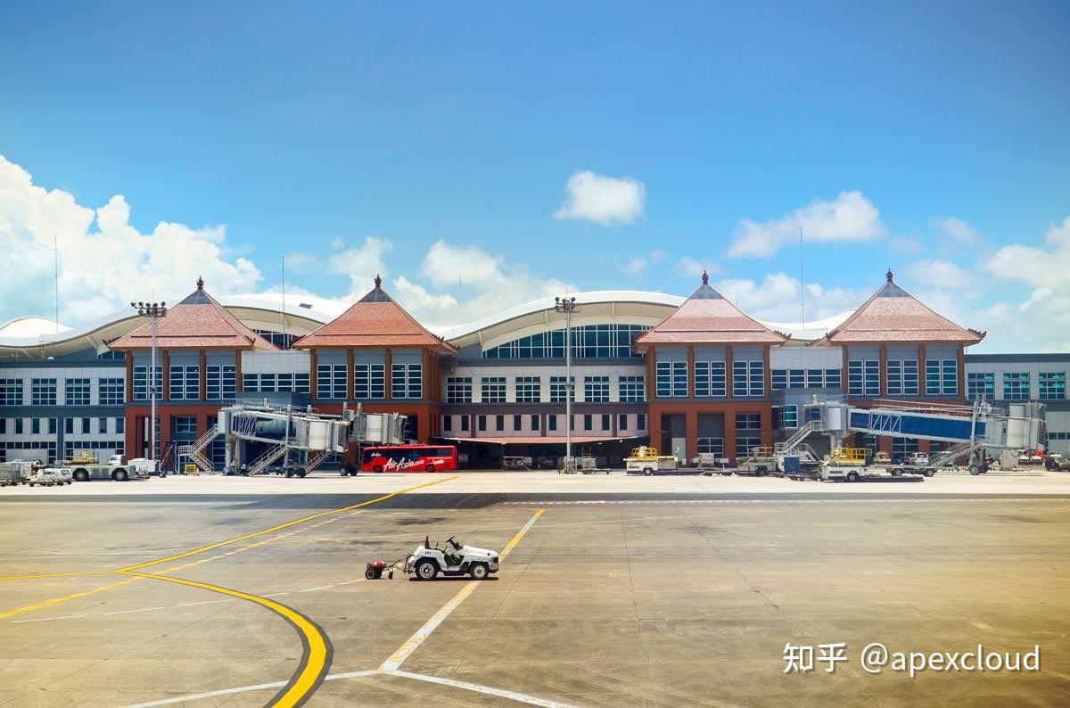 巴厘岛，登巴萨在热带海岛巴厘岛上的国际机场 编辑类照片. 图片 包括有 布琼布拉, 如同, 启运, 房子 - 74943491