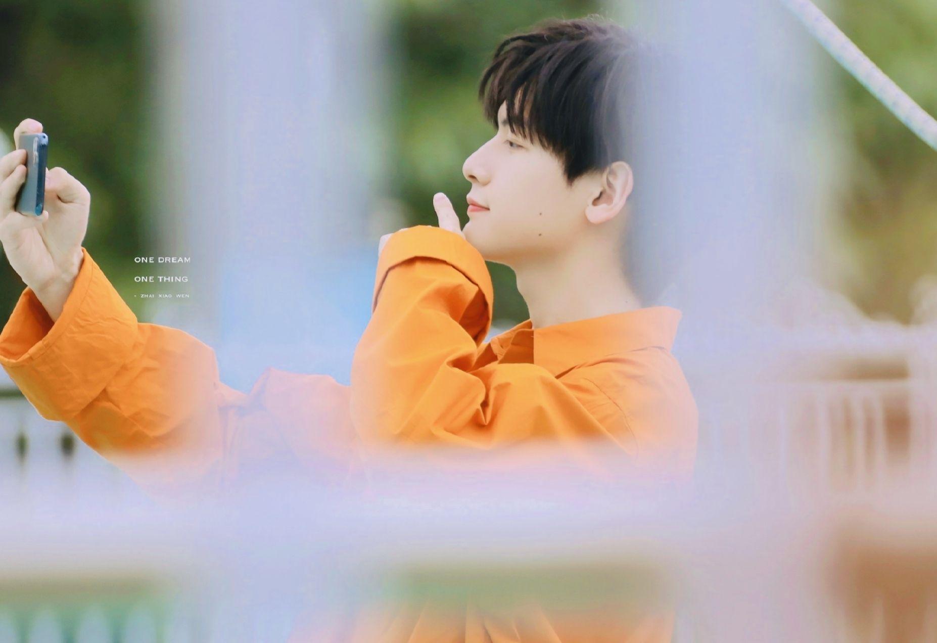 有没有什么r1se的神仙图片 可以做背景的那种? - 知乎