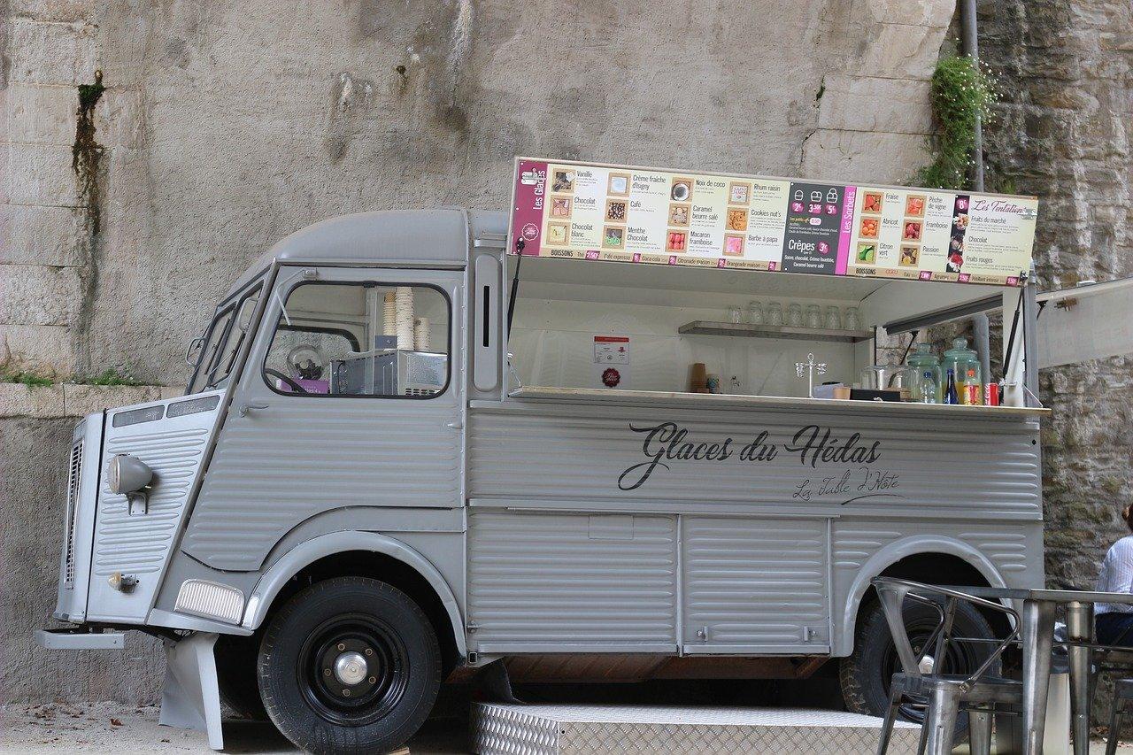 4. 宇通商务车对比