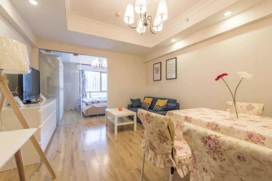 单亲妈妈带娃去上海迪士尼 女儿半夜发烧怎么