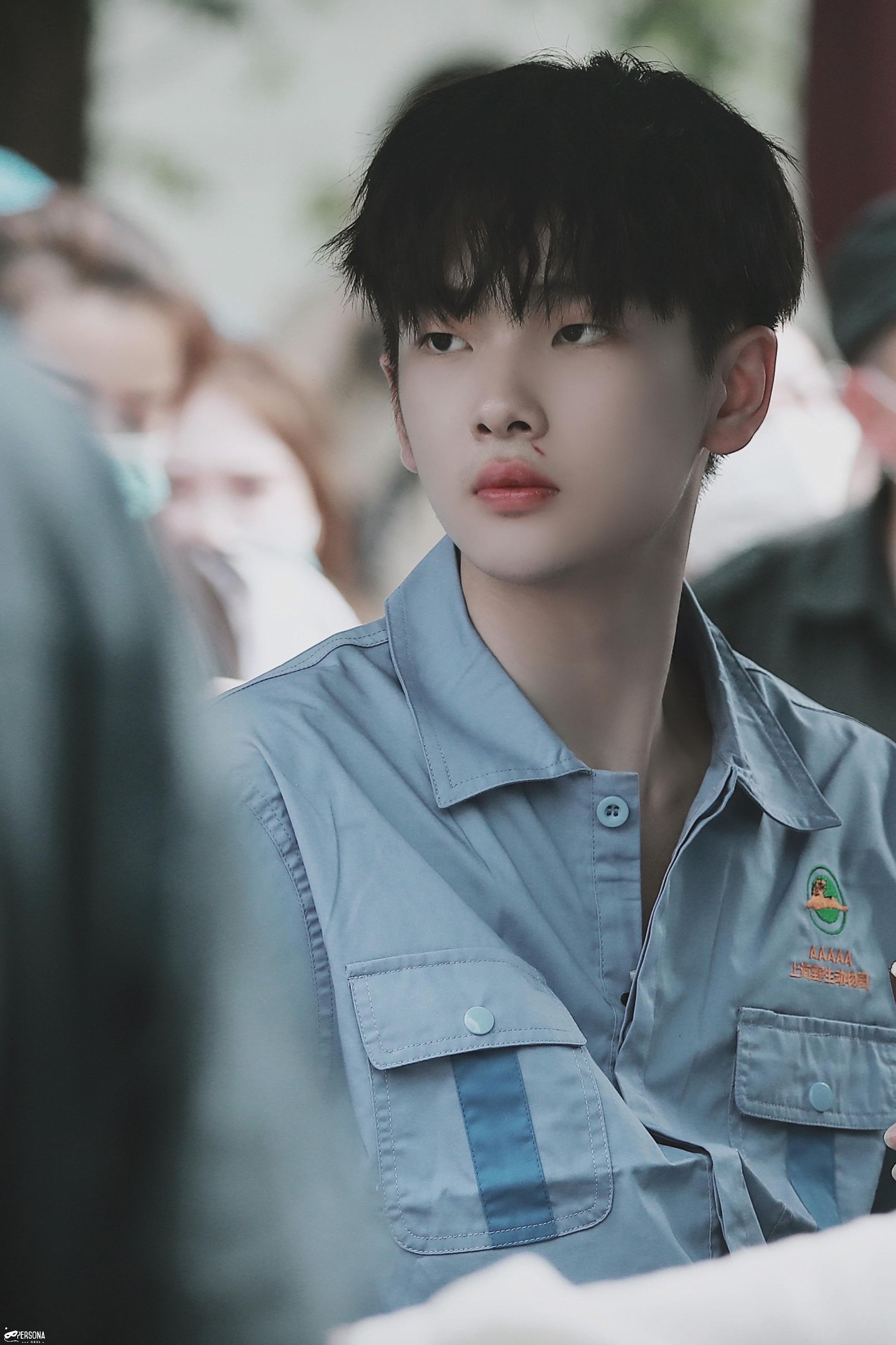 有没有周震南可爱的照片?求求各位大佬帮帮忙?