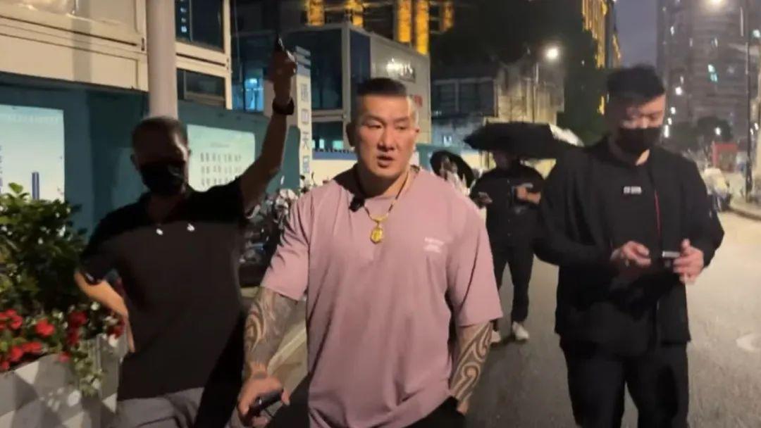 台湾网红「馆长」陈之汉抵上海：戳破民进党的谎言 - 知乎