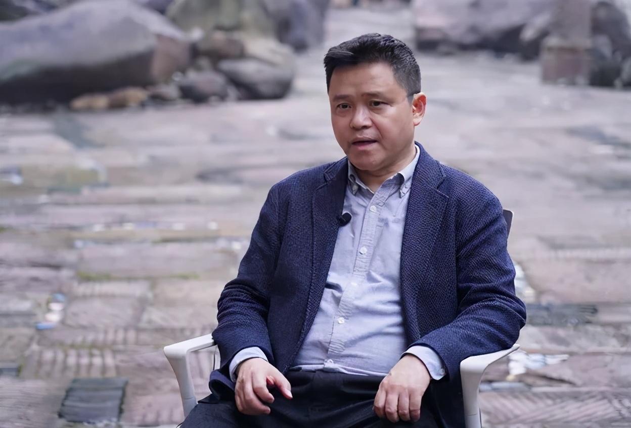 四川美术学院80周年院长亲自扮演卓别林这所高校真的不简单