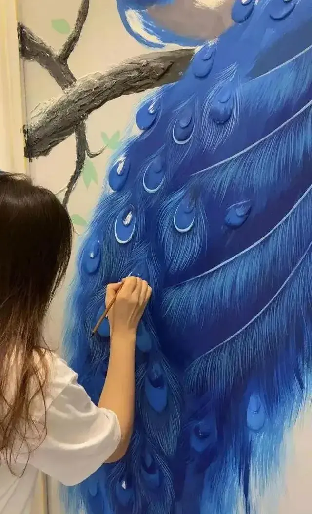 95后女孩糊墙6天赚4万850万粉丝点赞央视都请她干活早该火了