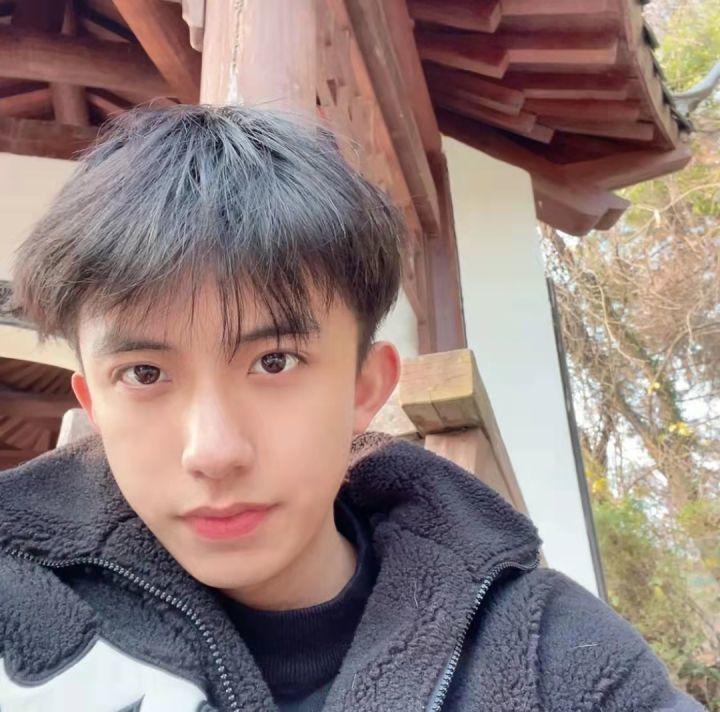 长相普通怎么变帅