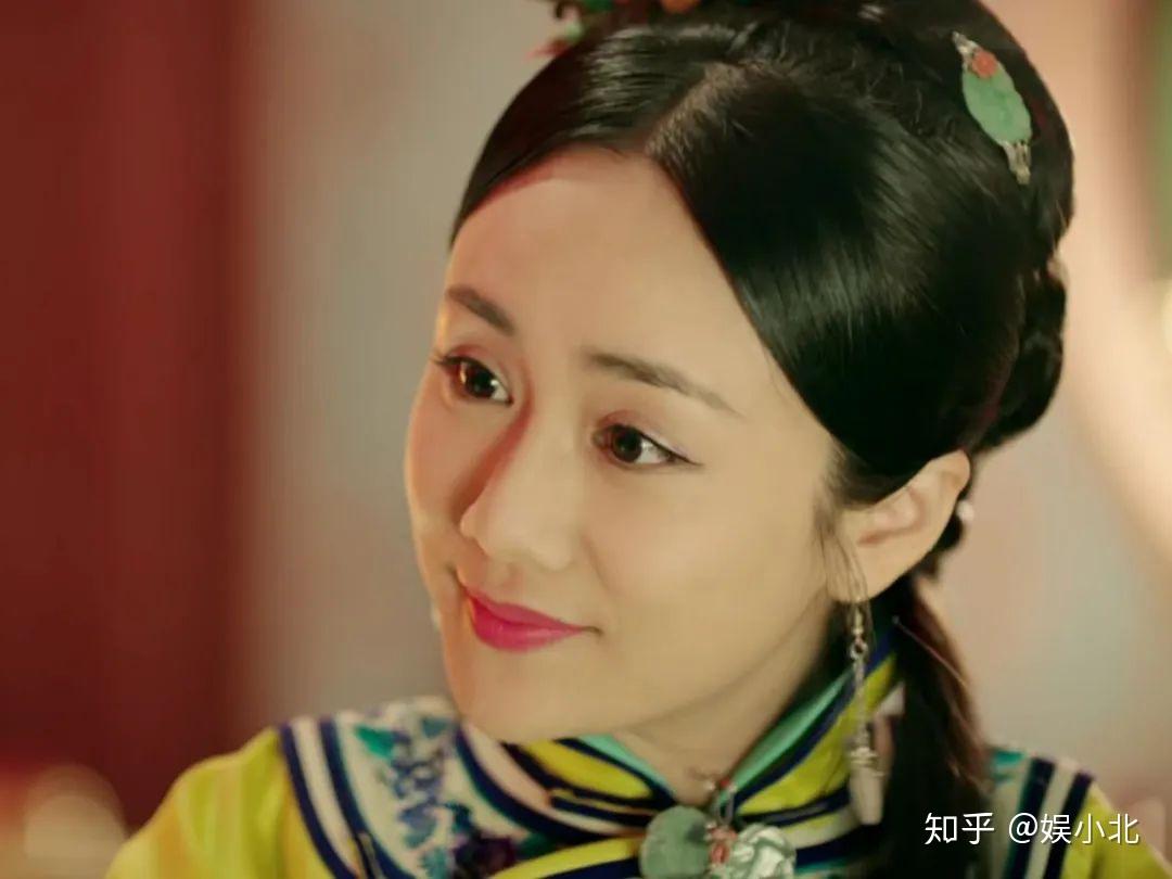 中塑造的有胆识的芳儿;是曾经在《鹿鼎记》中塑造的小郡主沐剑屏;在